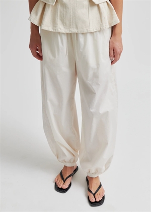 Avida buks Eggnog Second Female 